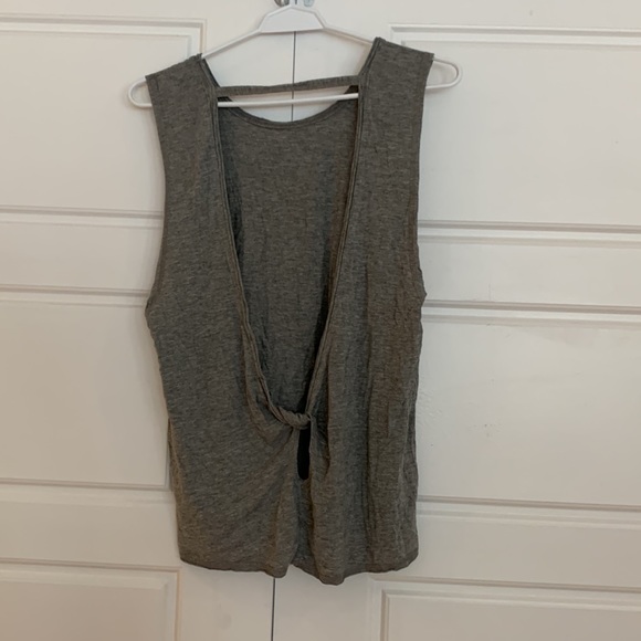 Top - Picture 2 of 6